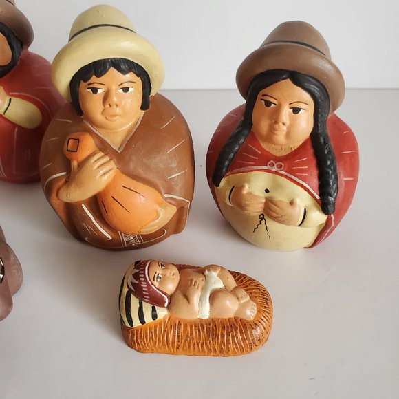 Peruvian Folk Art Baby Jesus Nativity Set Terracotta Clay Handmade Hand Painted - Picture 4 of 9